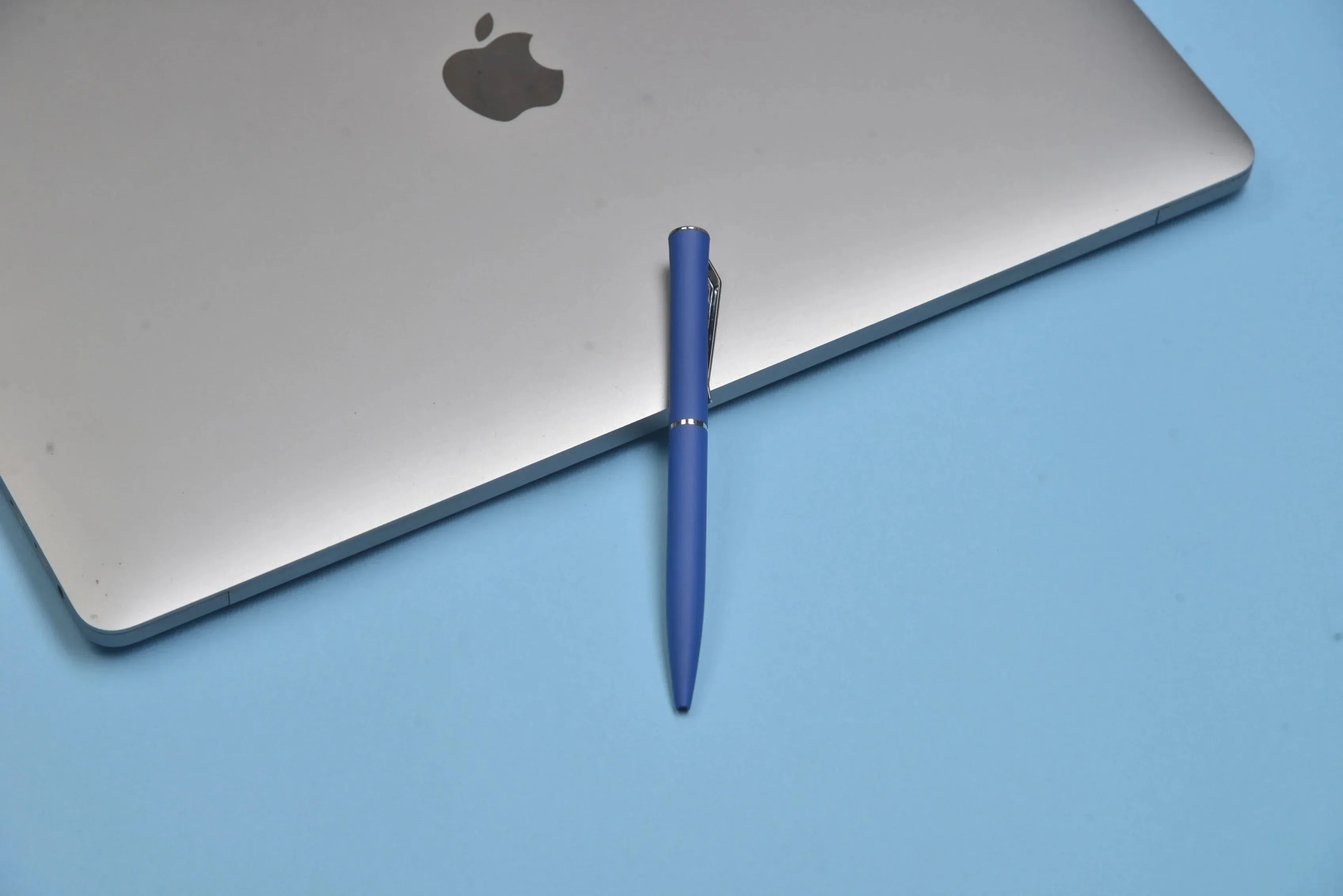 Classy Metal Flip Diary   Classic Metal Pen - Blue