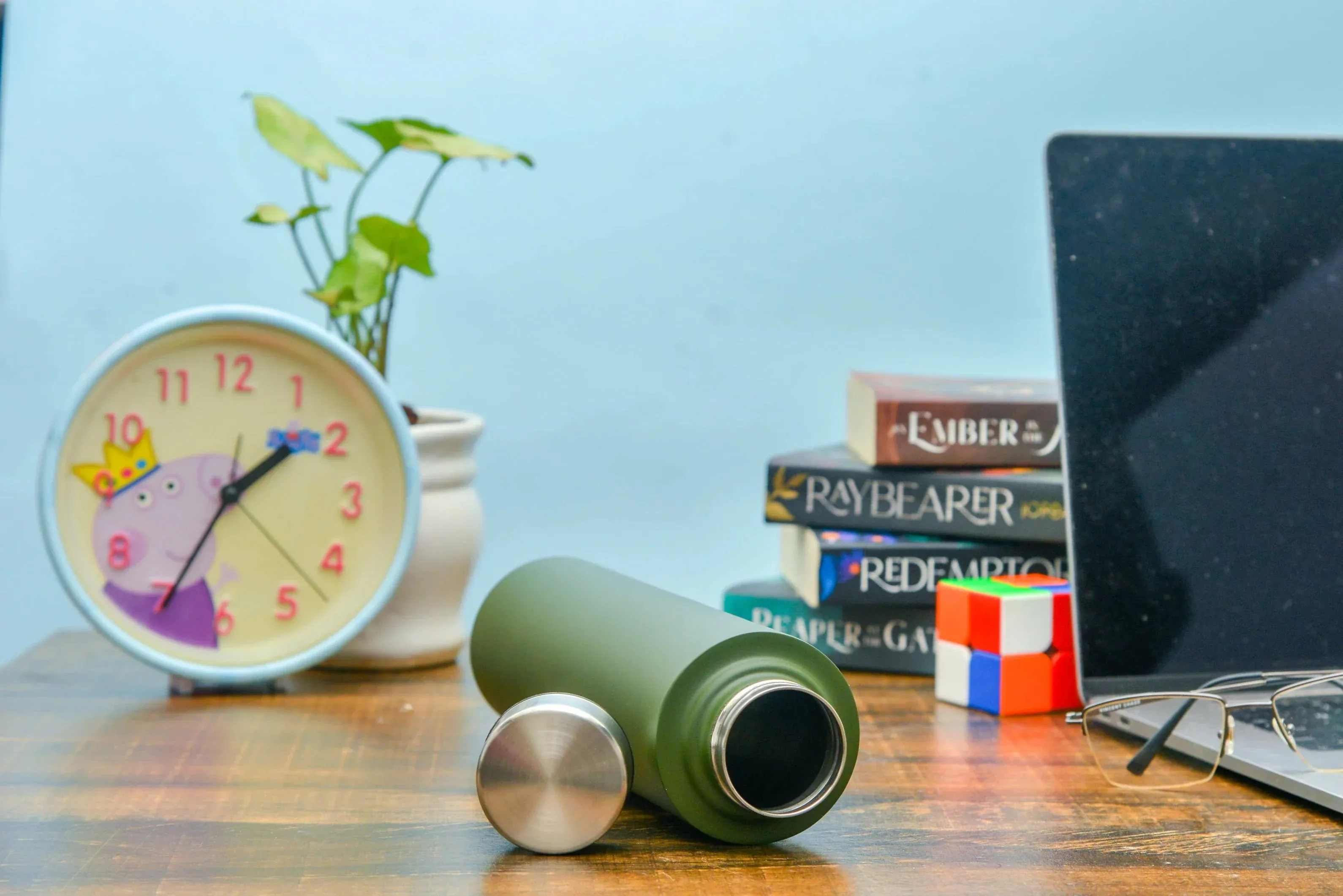 Classy Metal Flip Diary   Classic Metal Pen   Classy Leather Metal Keychain   Classy Card Holder   Classic Smart Bottle    Stainless Steel Mug - Green