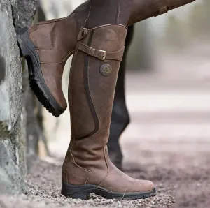 Durable, breathable, waterproof women's hiking boots