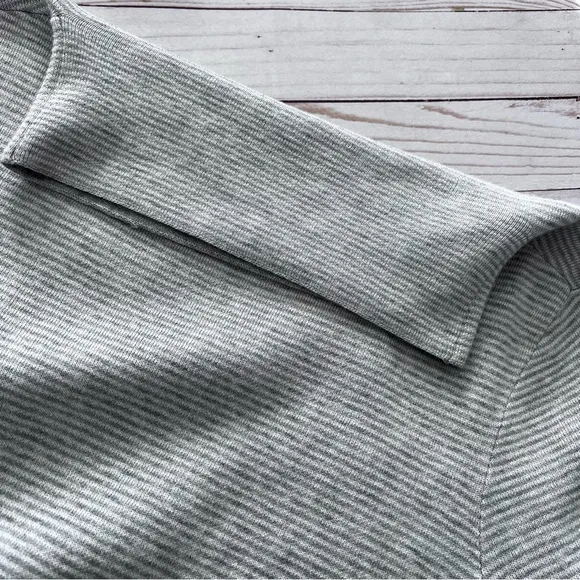 EUC Eileen Fisher Cashmere Blend Reversible Funnel Neck Sweater in Gray size M