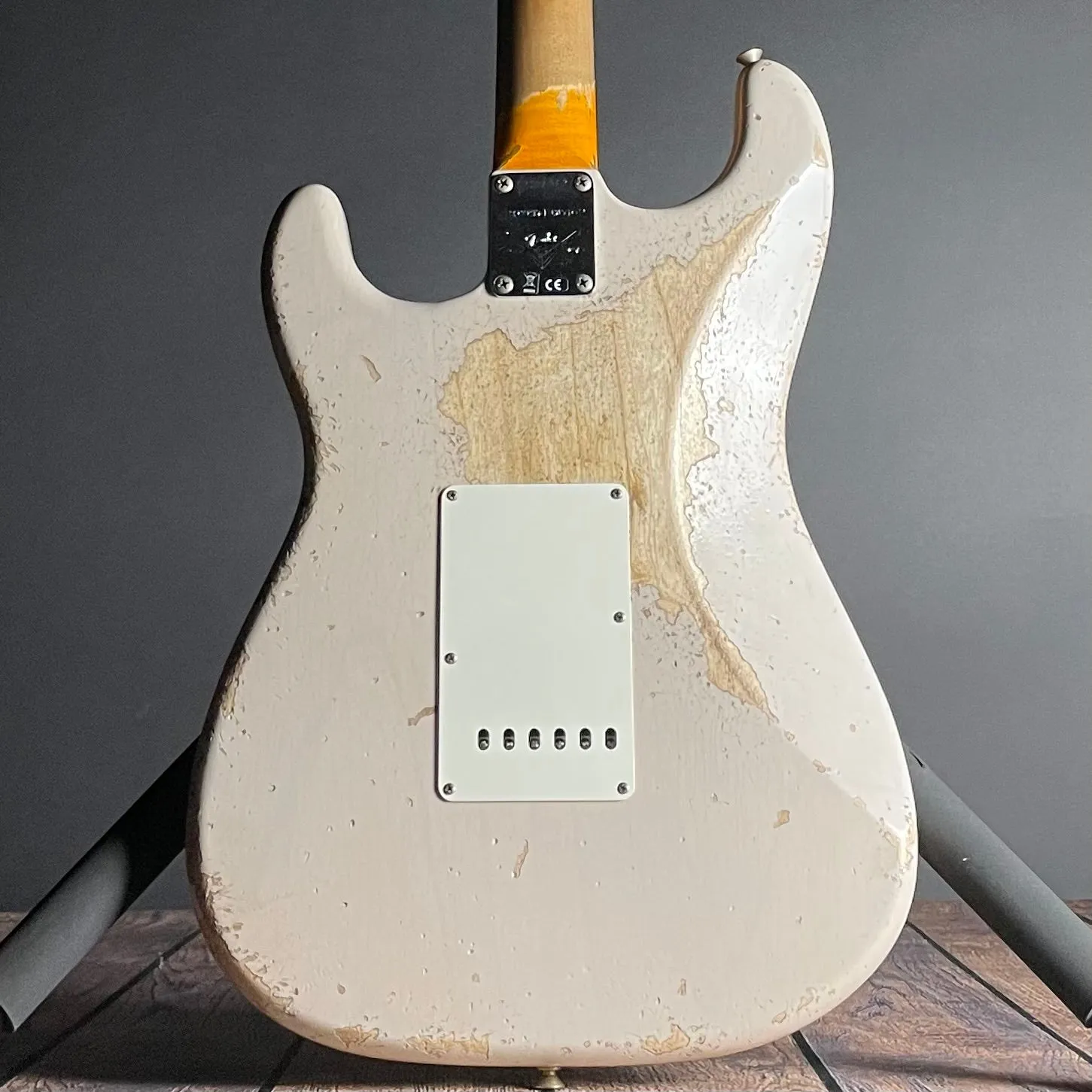 Fender Custom Shop LTD Red Hot Stratocaster, Super Heavy Relic- Aged Dirty White Blonde (7lbs 7oz)