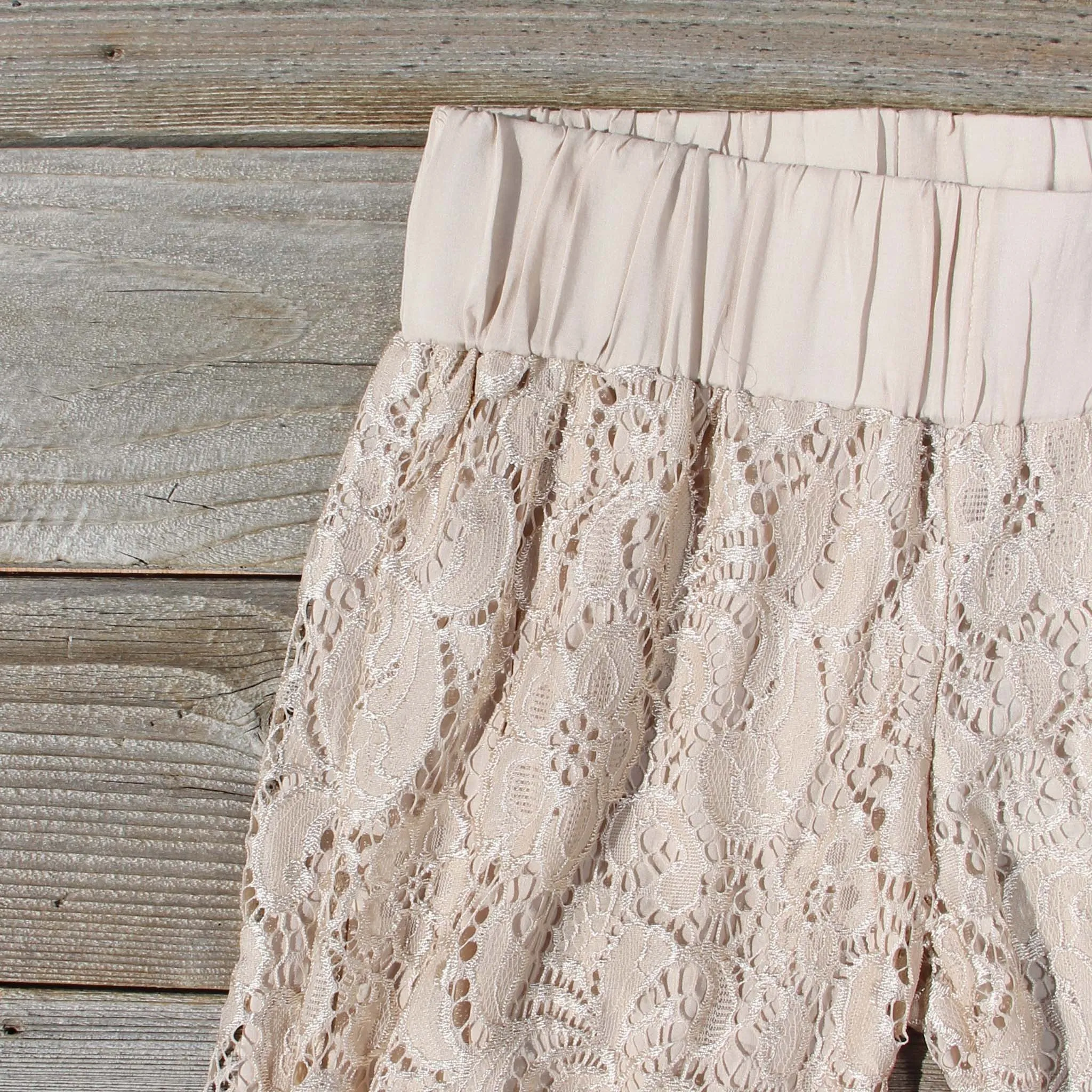 Fortunate Lace Pants in Sand