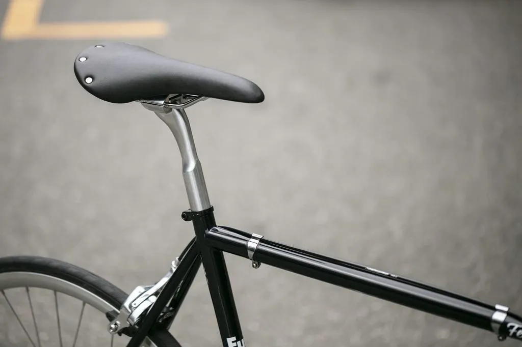 Fuji Feather - Midnight Black - 54cm