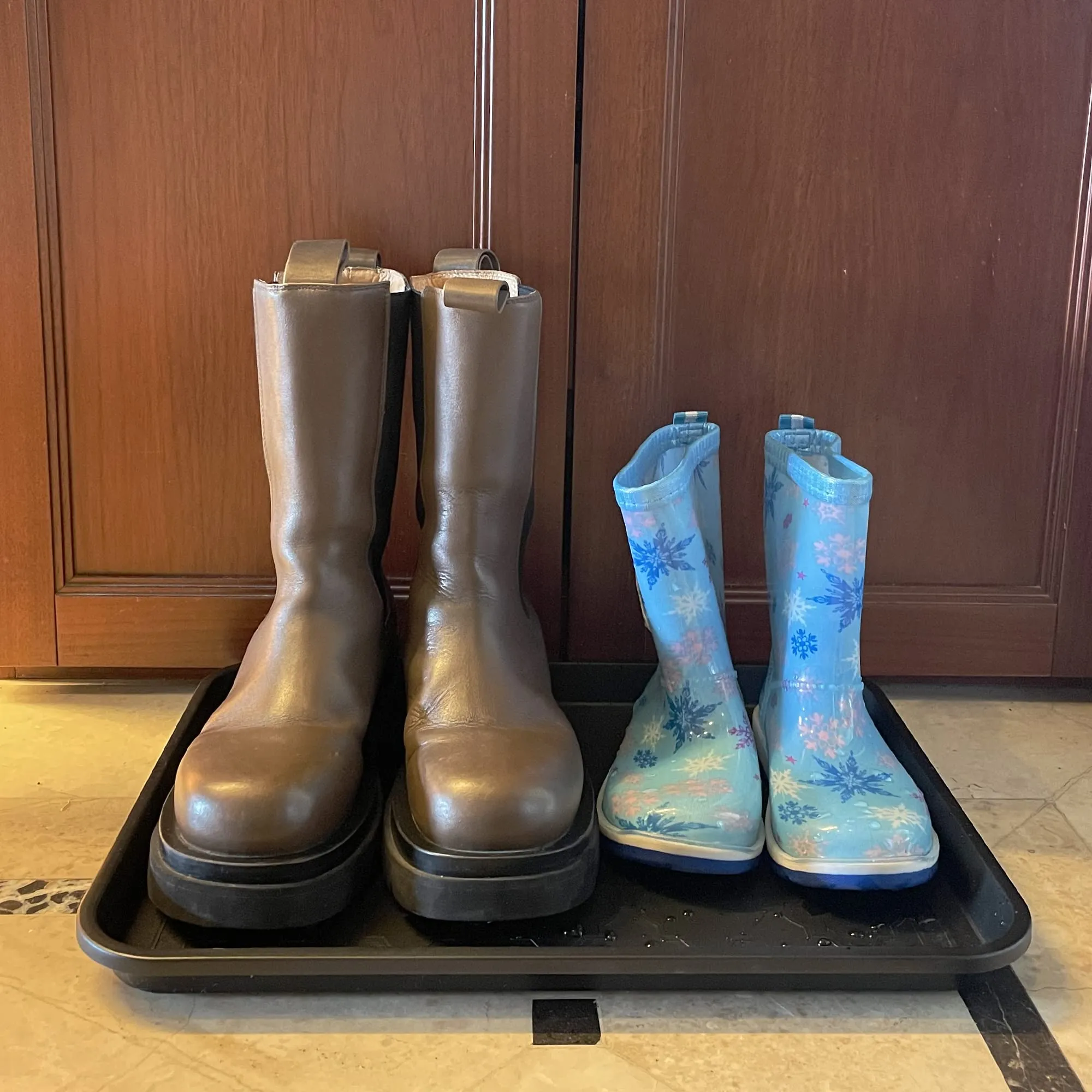 LFCONNECT Boot Tray for Entryway Indoor, Heavy Duty Shoe Mat Tray 2 Packs, 16.7"x12.8" Waterproof Shoe Tray with Raised Edge, Outdoor Multi-Purpose Tray for Boots, Shoes, Garden